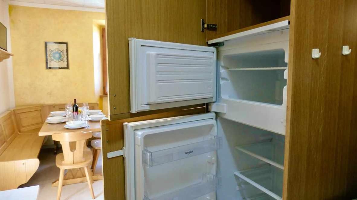 Casa Malpaga Tenna Ospitar Exteriör bild
