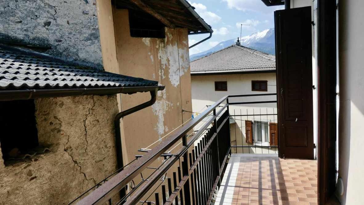 Casa Malpaga Tenna Ospitar Exteriör bild